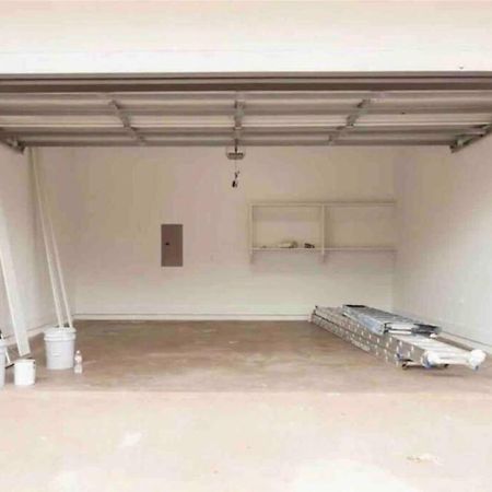 Glamorous Perfectly Located Luxury 2 Bed Townhome Далас Екстериор снимка